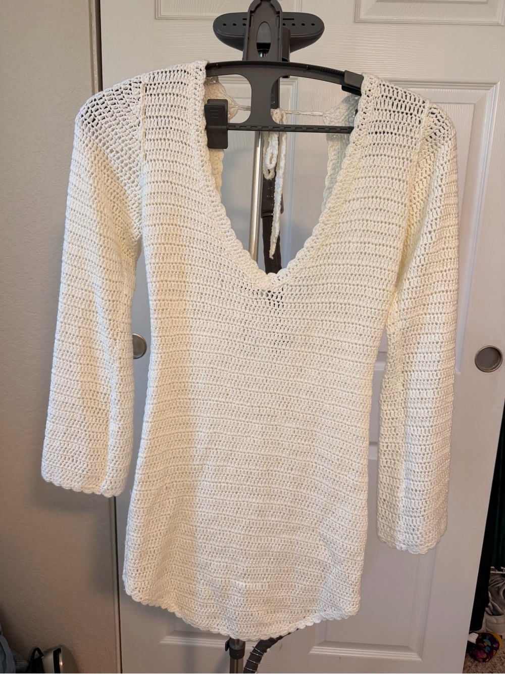 Women's Cream Crochet V-Neck swim cover up size 2